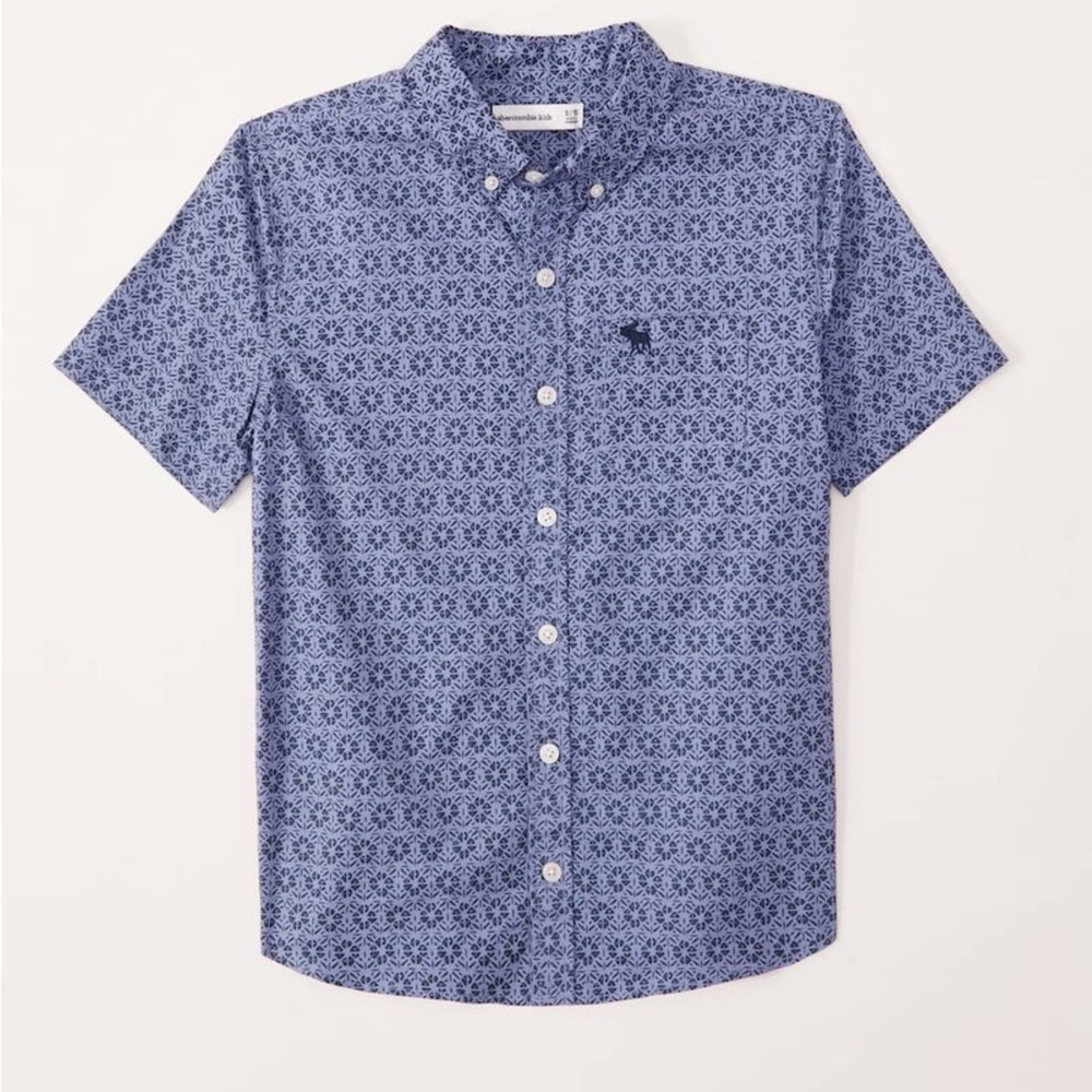 NWT Abercrombie & Fitch Boys Woven Button-up Short sleeve blue icon shirt 11/12